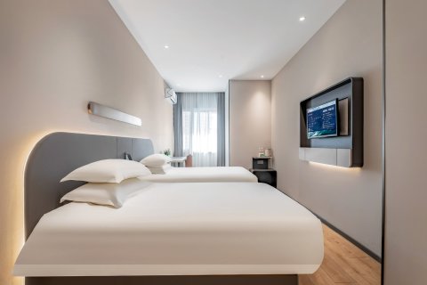 锦江之星酒店(青岛栈桥中山路地铁站店)