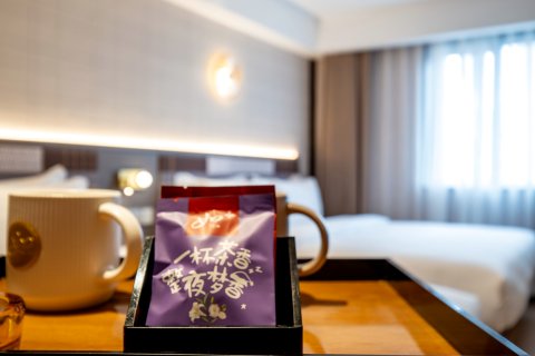 如家精选酒店(贵阳黔灵山公园延安西路地铁站店)