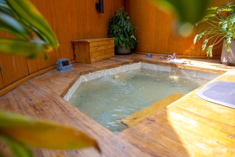 云峰山童话树屋