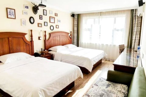 雅客小镇假日酒店(长春人民广场重庆路)