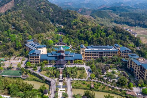 龙门地派温泉度假村