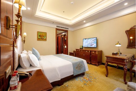 敦煌万盛国际饭店(敦煌夜市店)