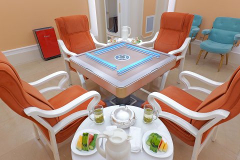 平湖白金汉爵大酒店