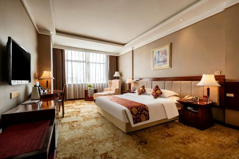 洛阳友谊宾馆(牡丹广场地铁站店)