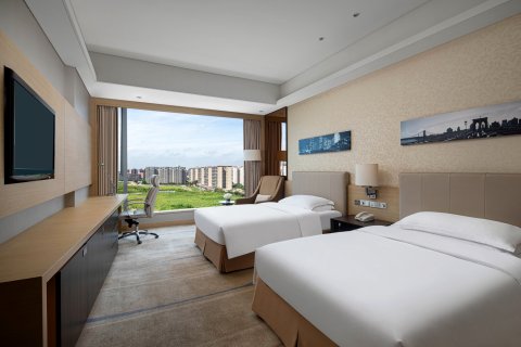 广州花都皇冠假日酒店