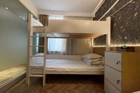 巴斯光年青旅（大连星海公园医大二院地铁站店）