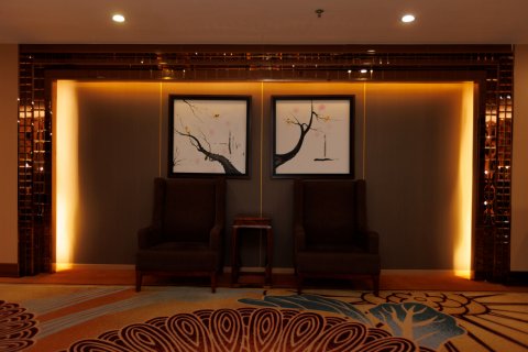 达瑞斯国际酒店(蟠龙洞店)