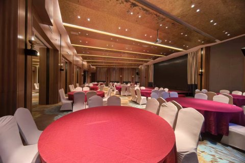 康定岷山太阳部落大酒店