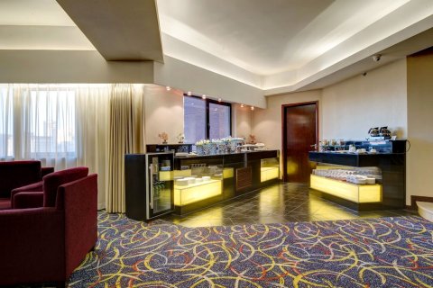 大连九州国际大酒店(火车站中山广场店)