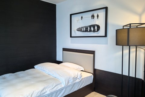 深圳乐酒店(太安地铁站东湖公园店)