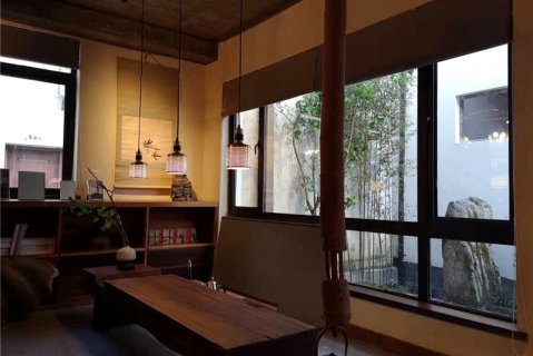 黟县无名初黑多白少民宿