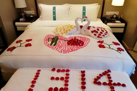 昆明古滇半山温泉酒店（滇池店）