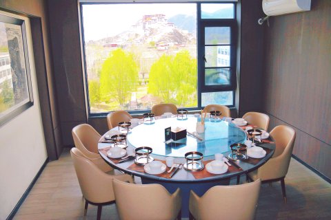 平措康桑观景酒店(布达拉宫店)