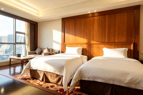 天下凤凰大酒店