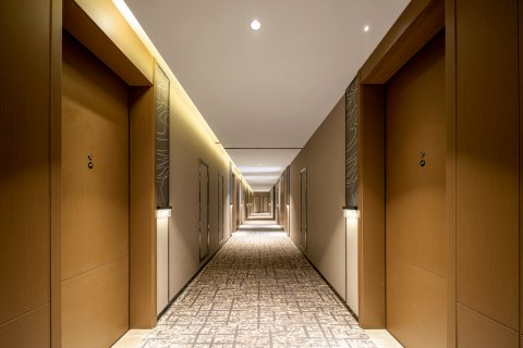 黄山屯溪新安江畔亚朵酒店