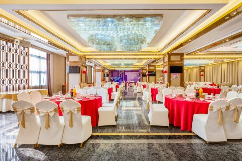 长州酒店(云浮益华广场蟠龙天湖店)