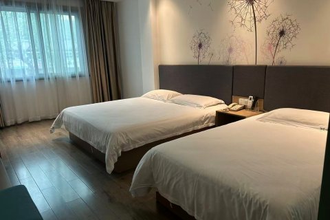 恒8连锁酒店(嵊州西站店)