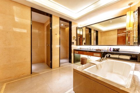 长州酒店(云浮益华广场蟠龙天湖店)