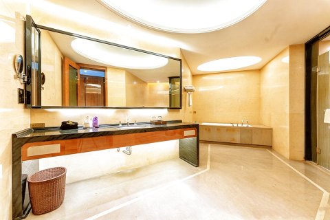 长州酒店(云浮益华广场蟠龙天湖店)