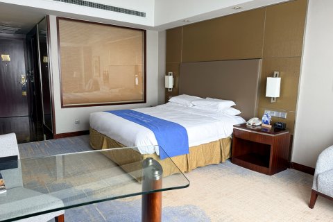 烟台南山皇冠假日酒店