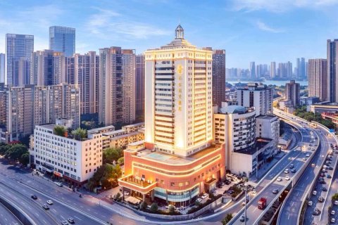 长沙华悦阳光酒店(湖南省博物院北辰三角洲地铁站店)