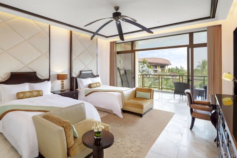 三亚亚龙湾瑞吉度假酒店