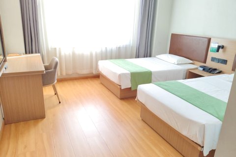 格林豪泰酒店(吉木萨尔准东五彩湾政务中心智选店)
