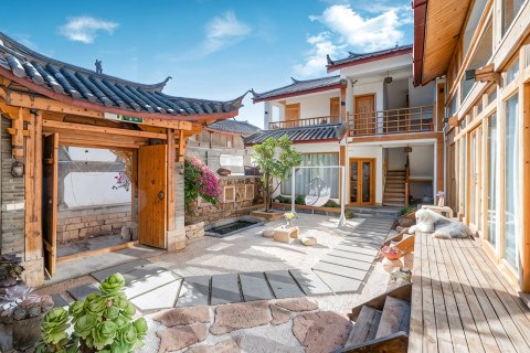 丽江|五月咖啡设计师美宿(束河古镇店)