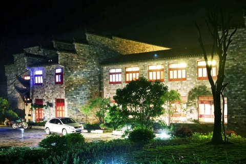 桃花潭畔诗画山水酒店