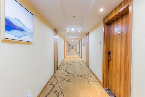 珠海富瑜湾假日酒店（明珠城轨站店）
