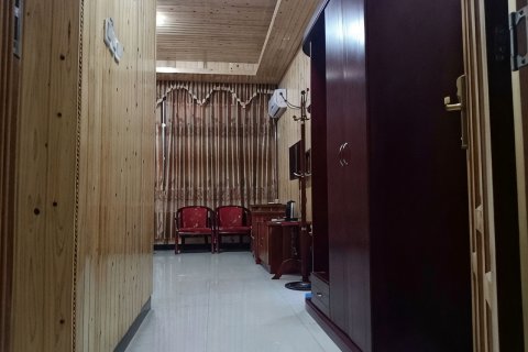 昆明红土地落霞沟春秋大酒店