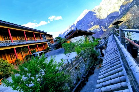 香格里拉虎跳峡茶马客栈