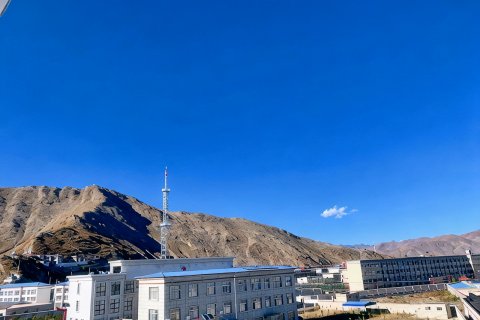 浪卡子馨湖富氧酒店