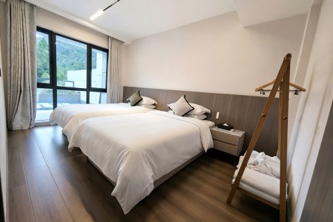 天鹅堡养生度假酒店