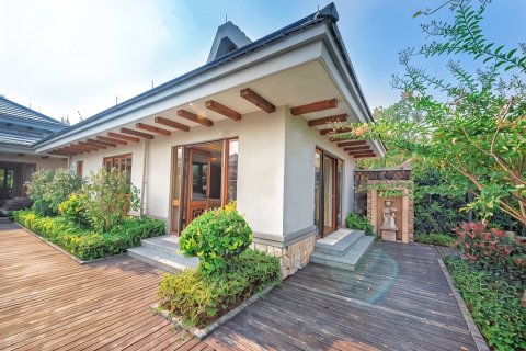 湖州太湖天籁之梦月亮湾温泉VILLA