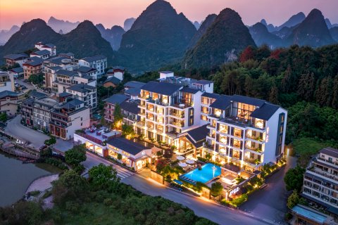 霁云上院度假酒店(阳朔十里画廊遇龙河店)