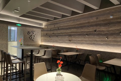 欢致酒店(长沙IFS国金中心芙蓉广场地铁站店)
