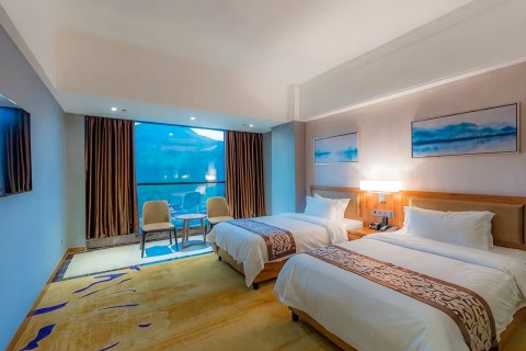 珠海富瑜湾假日酒店（明珠城轨站店）
