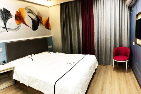 常青酒店(武汉大学小洪山地铁站店)