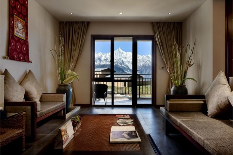 德钦高山别庄 · 梅里酒店