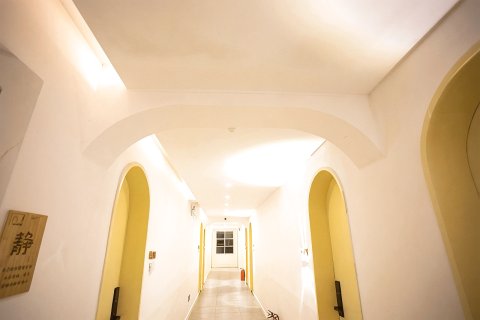 木筑泳池精选度假酒店(三亚湾凤凰国际机场店)