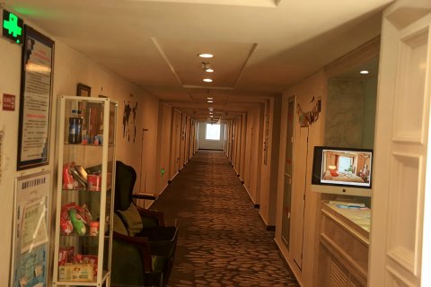 艺宿里酒店(大连高新万达广场店)