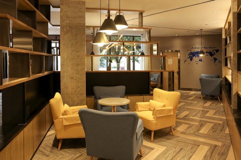 青蒲酒店(杭州萧山机场永盛路地铁站店)