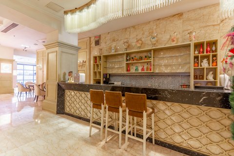 成都索菲斯民族大酒店(宽窄巷子抚琴地铁站店)