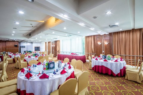 丽豪大饭店(贵阳黔灵山公园紫林庵地铁站店)