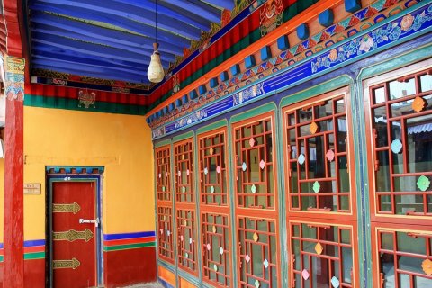 拉萨邦达仓古建酒店(大昭寺八廓街店)