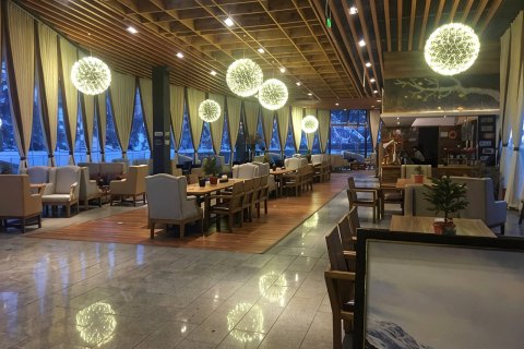 八宿然乌国际自驾房车露营营地