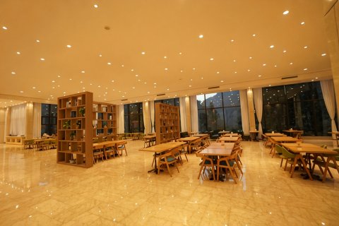 天鹅堡养生度假酒店
