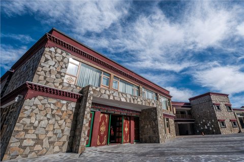 喜玛拉雅·巴松措度假酒店