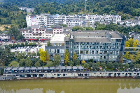 重庆秀泉映月温泉花园酒店
